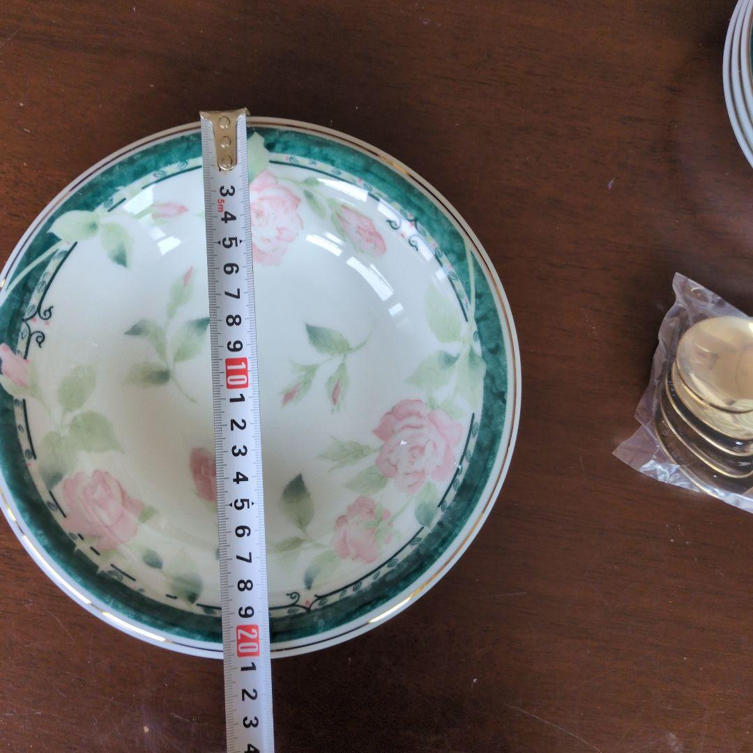 花柄皿5枚セットとスプーン5本