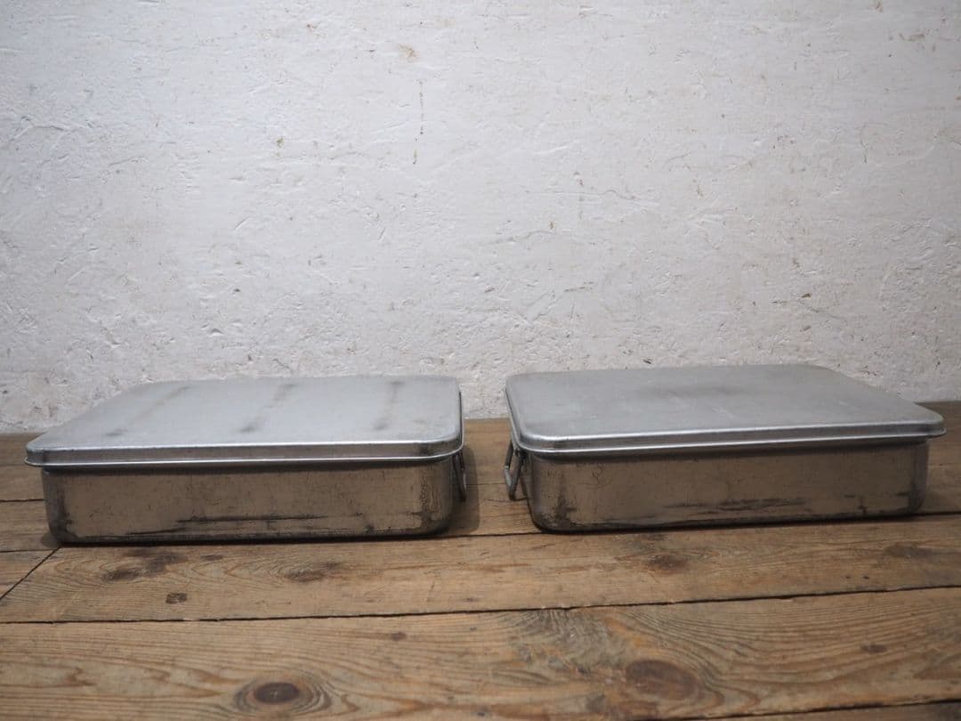 1206 ②2個セット　蓋付　レトロなアルミケース　バット　収納箱　ビンテージ