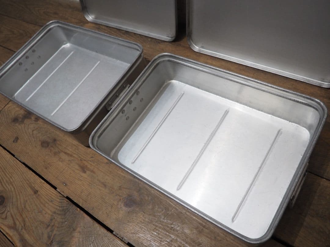 1206 ②2個セット　蓋付　レトロなアルミケース　バット　収納箱　ビンテージ