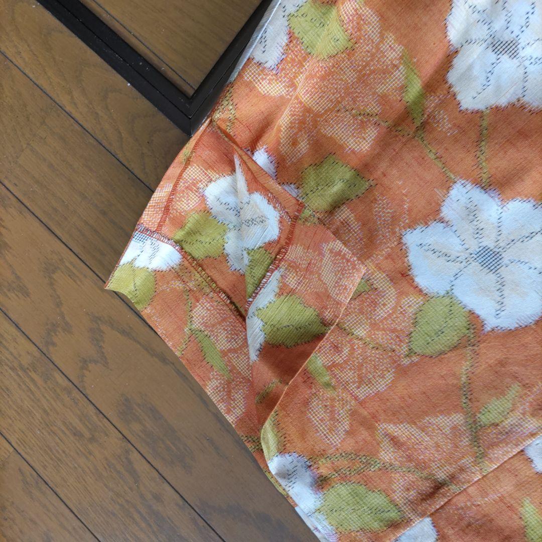 値下げ❗《紬着物、リメイクコート（美品）オレンジ地に白椿柄、ゆったり羽織物904
