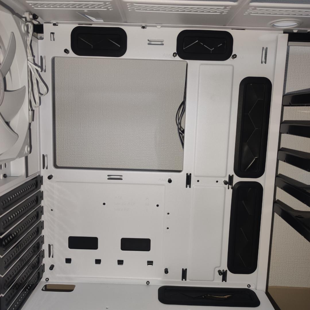 Fractal Design ミドルタワーPCケース