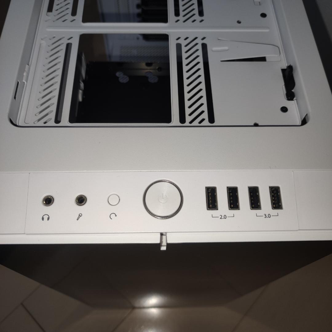Fractal Design ミドルタワーPCケース