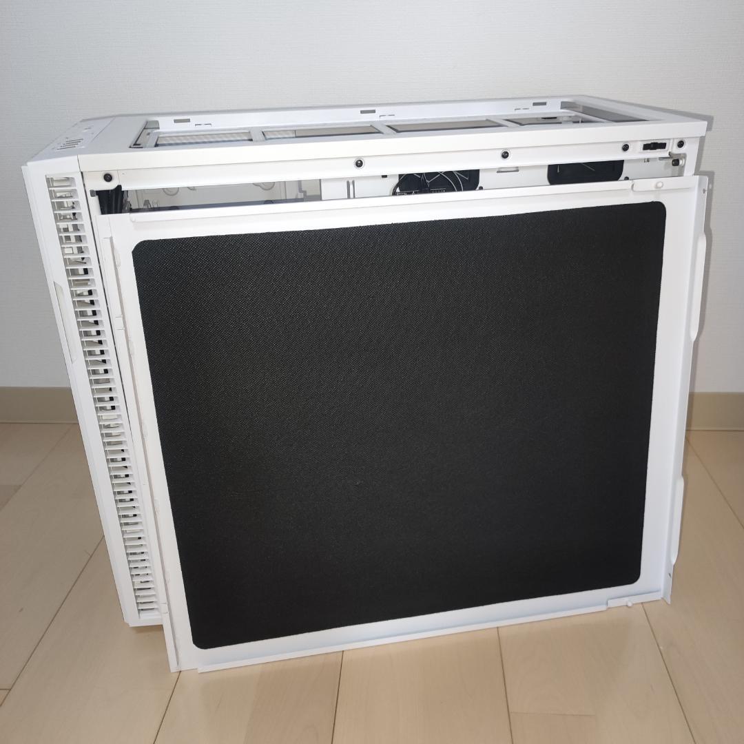 Fractal Design ミドルタワーPCケース