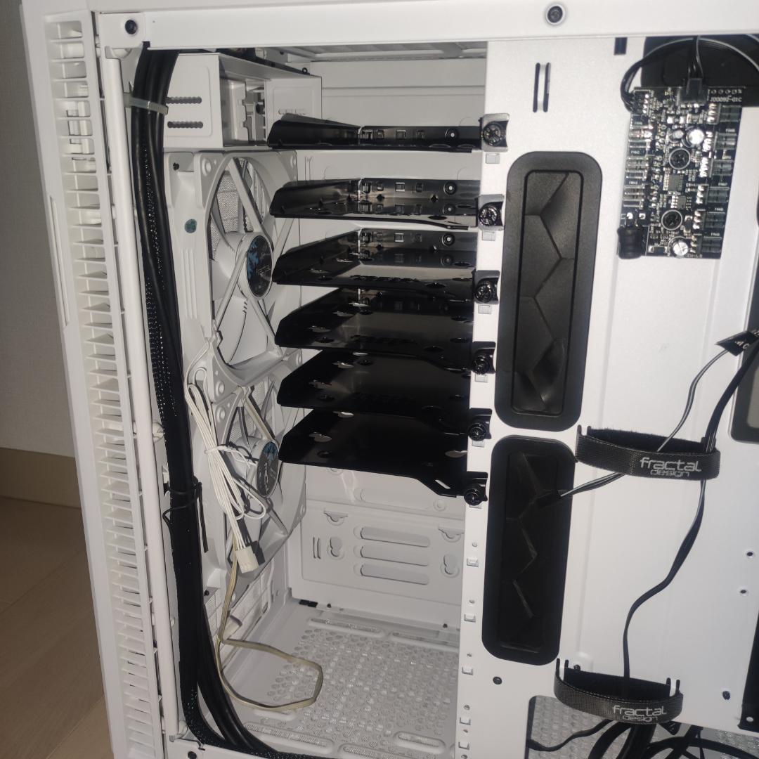 Fractal Design ミドルタワーPCケース