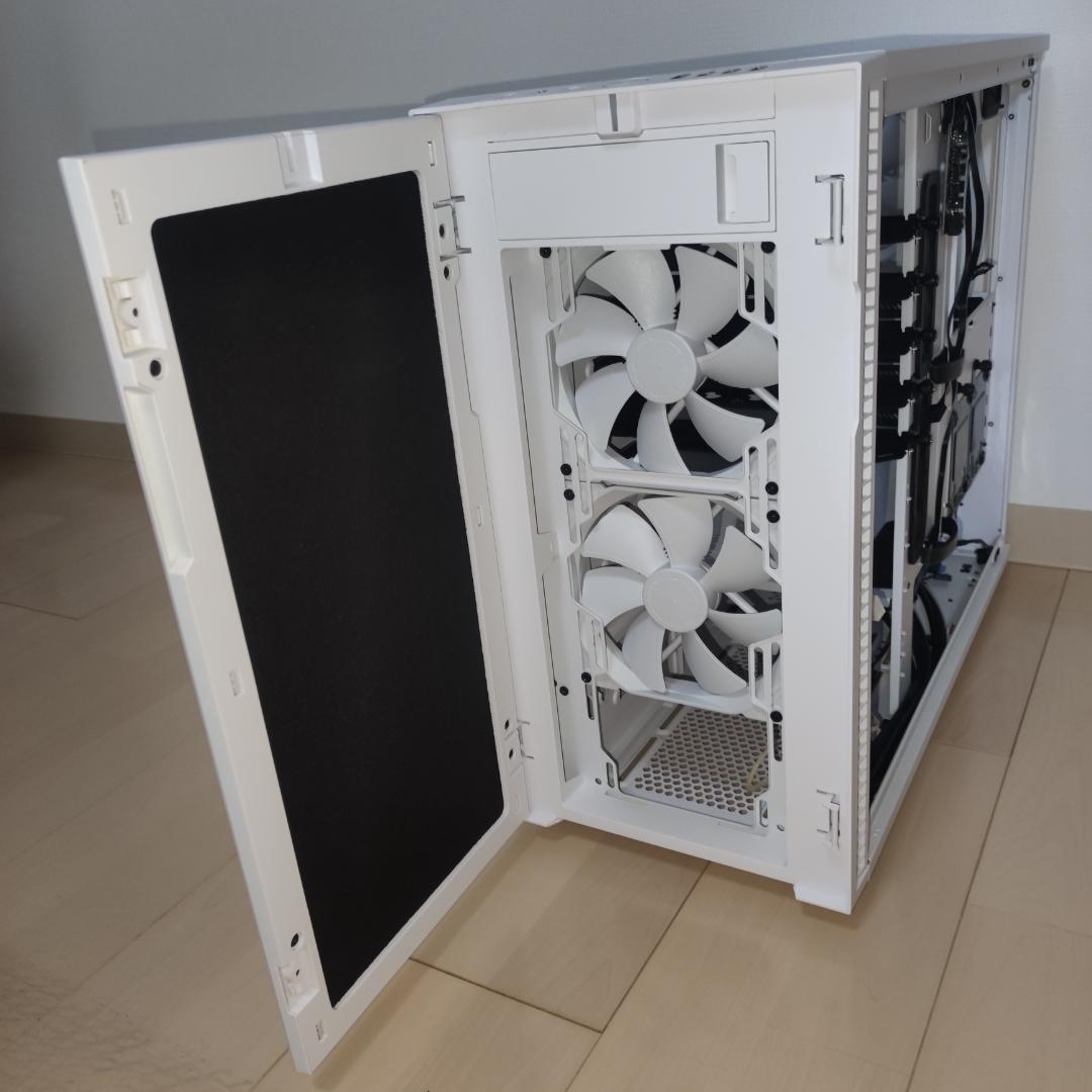 Fractal Design ミドルタワーPCケース