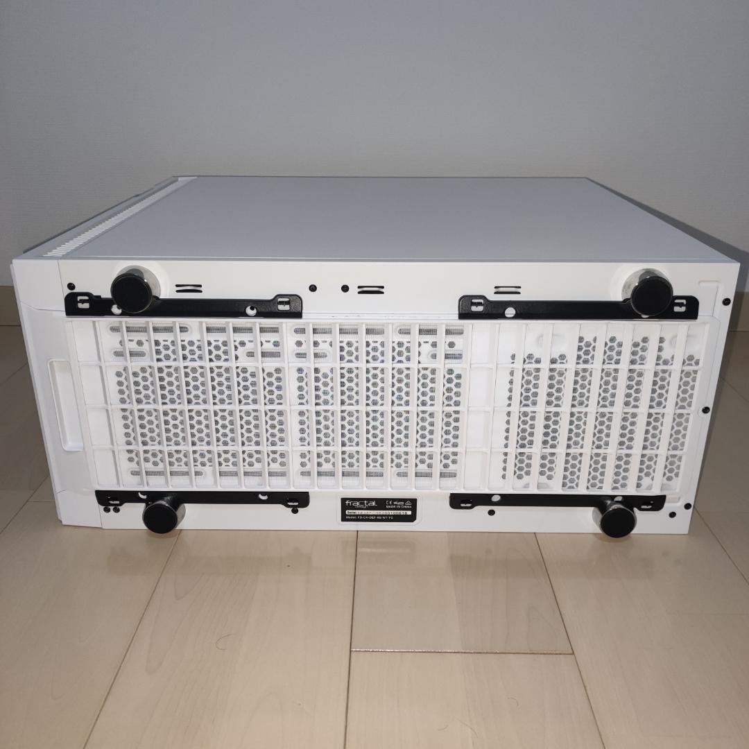 Fractal Design ミドルタワーPCケース