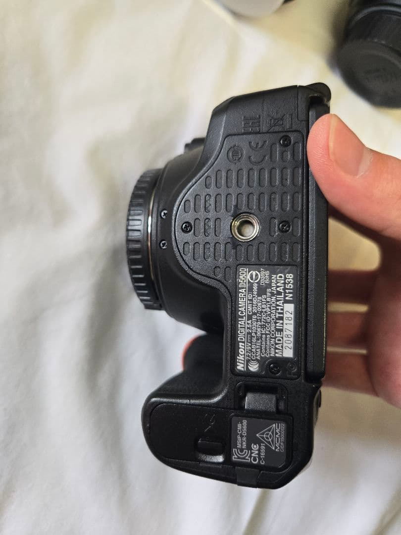 Nikon D5600 デジタル一眼レフカメラ ダブルズームキット