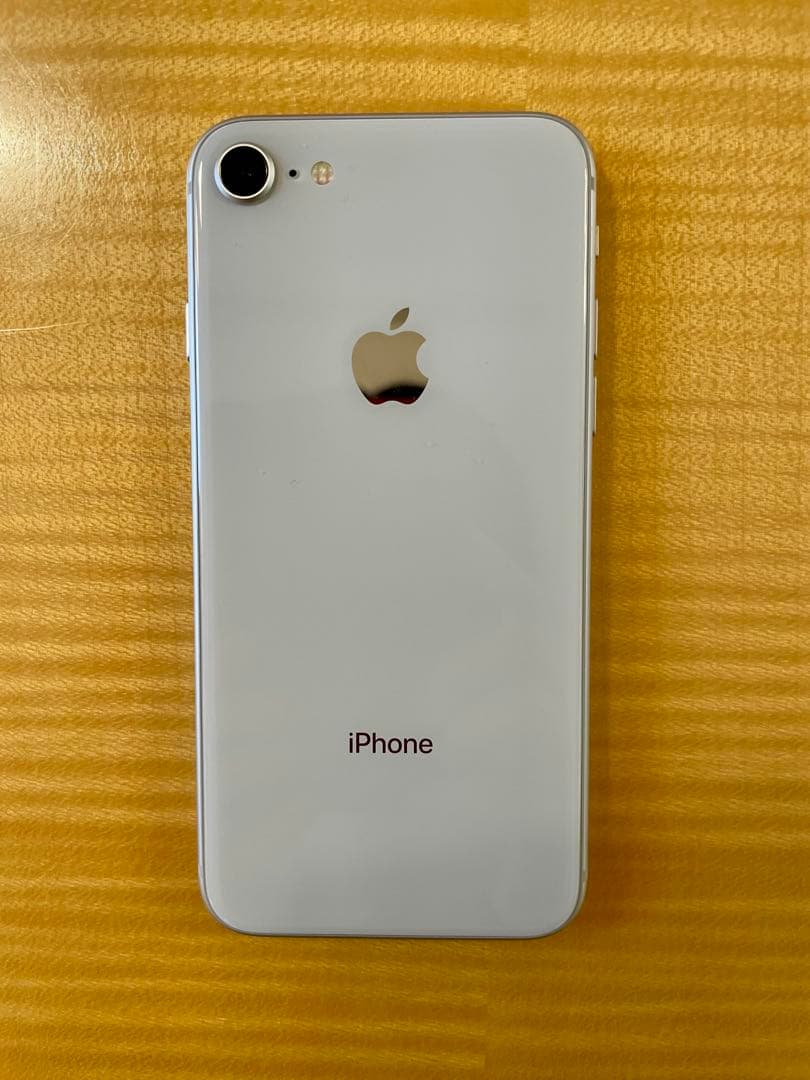 【iPhone 8】64GB 本体バッテリー100%【箱付き】