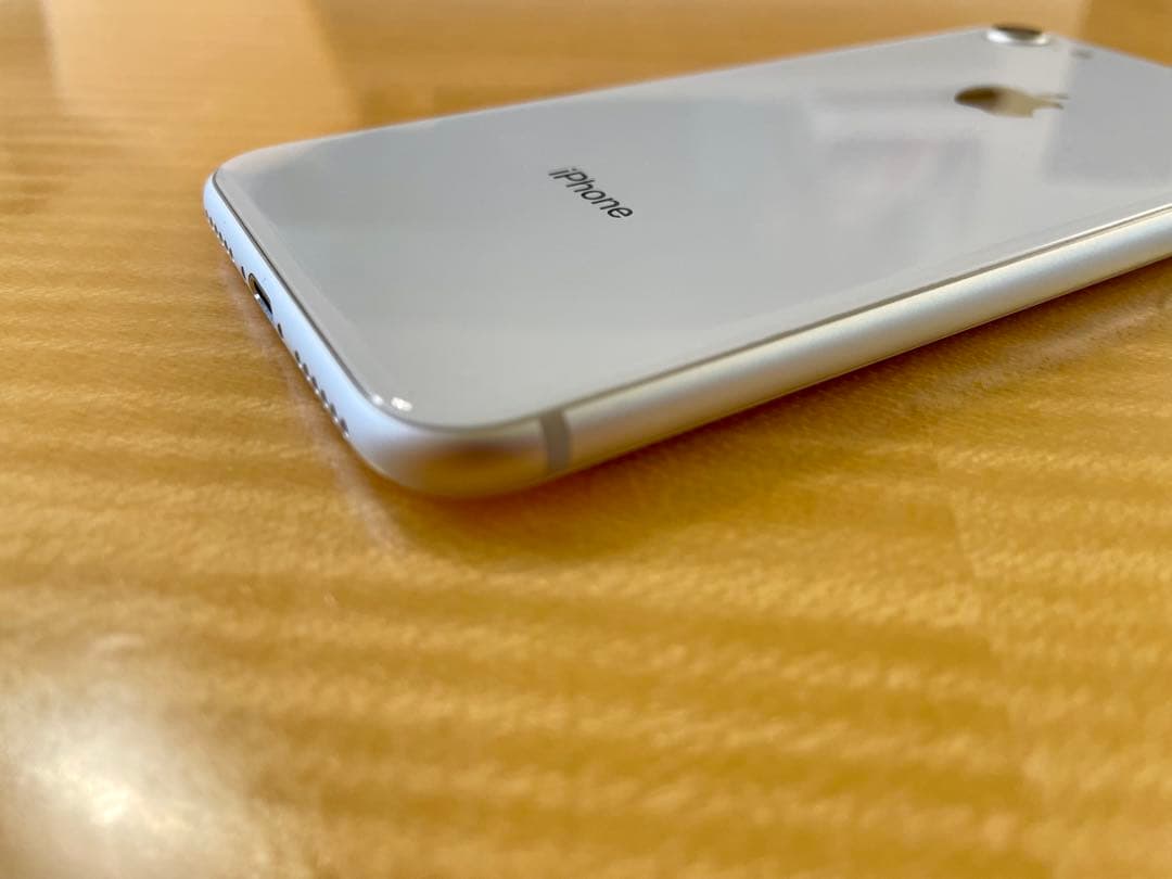 【iPhone 8】64GB 本体バッテリー100%【箱付き】