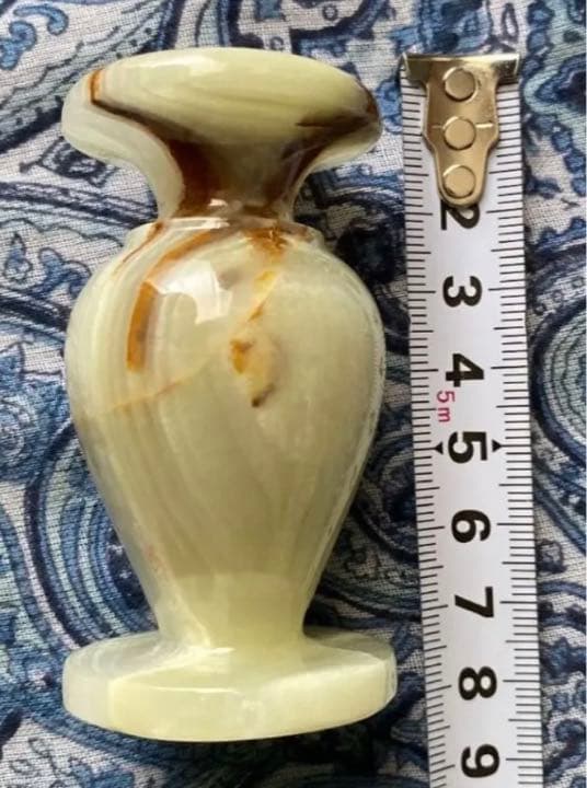 金運爆上げ　牡鹿半島産大理石　一輪挿