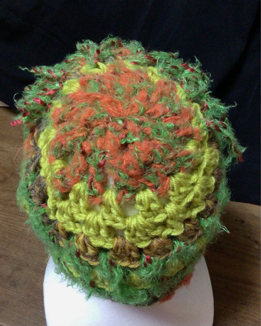 手作りニット帽　ビーニー　ベレー帽　フリンジ　オレンジ　グリーン　ライムイエロー