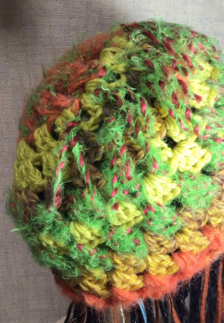 手作りニット帽　ビーニー　ベレー帽　フリンジ　オレンジ　グリーン　ライムイエロー