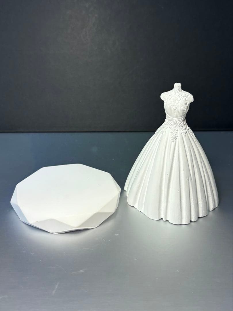 セレナイト　エレガントドレス　インテリアストーン　147g 　天然石