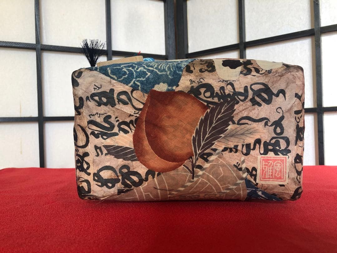 一閑張り　一閑張りバック　　　藍染 型染　古布　犬張子