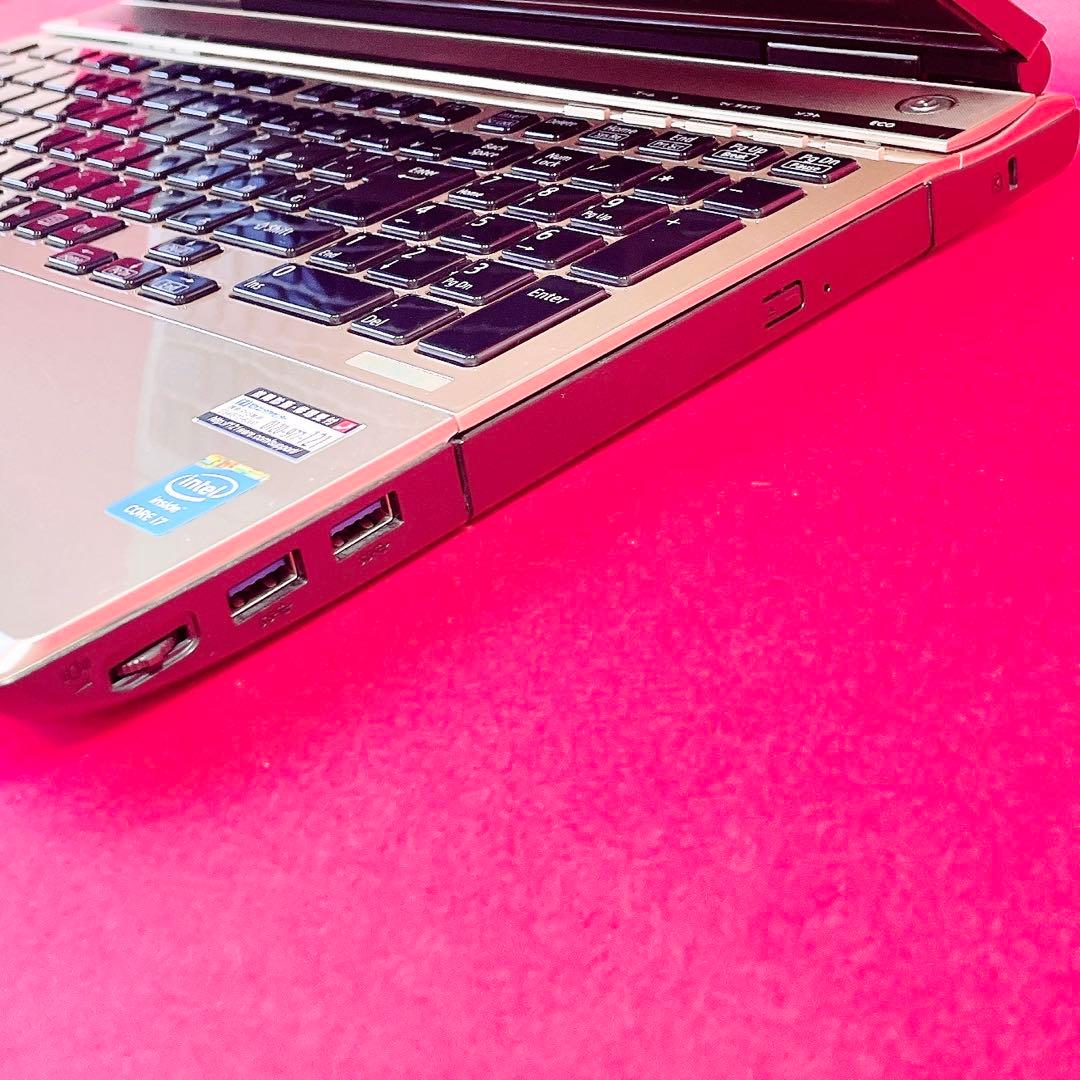 メモリ16GB❣️Corei7ノートパソコンSSD512GBタッチパネルWin11