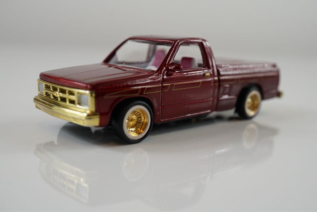 ミニカー Revell LOWRIDER Chevy S-10