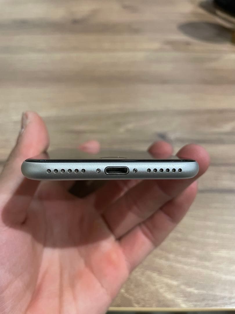 値下げ　iPhone SE第2世代