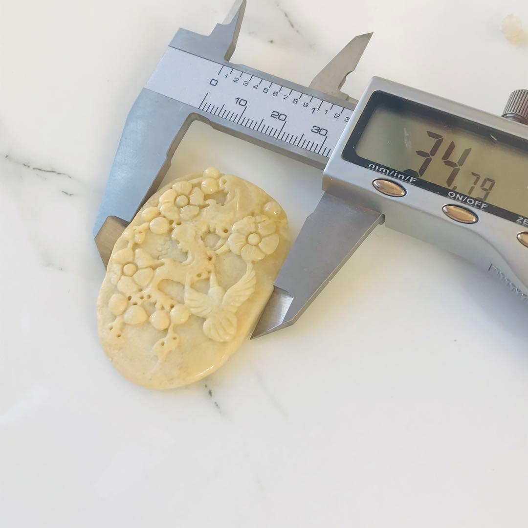 [P300-002］翡翠　ペンダントトップ　天然石　ミャンマー産