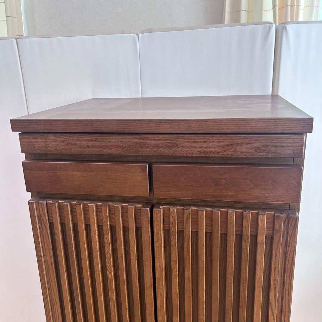 大川家具　木製キャビネット　ルーバー　格子　スライド棚　日本製　仏具台ハイタイプ