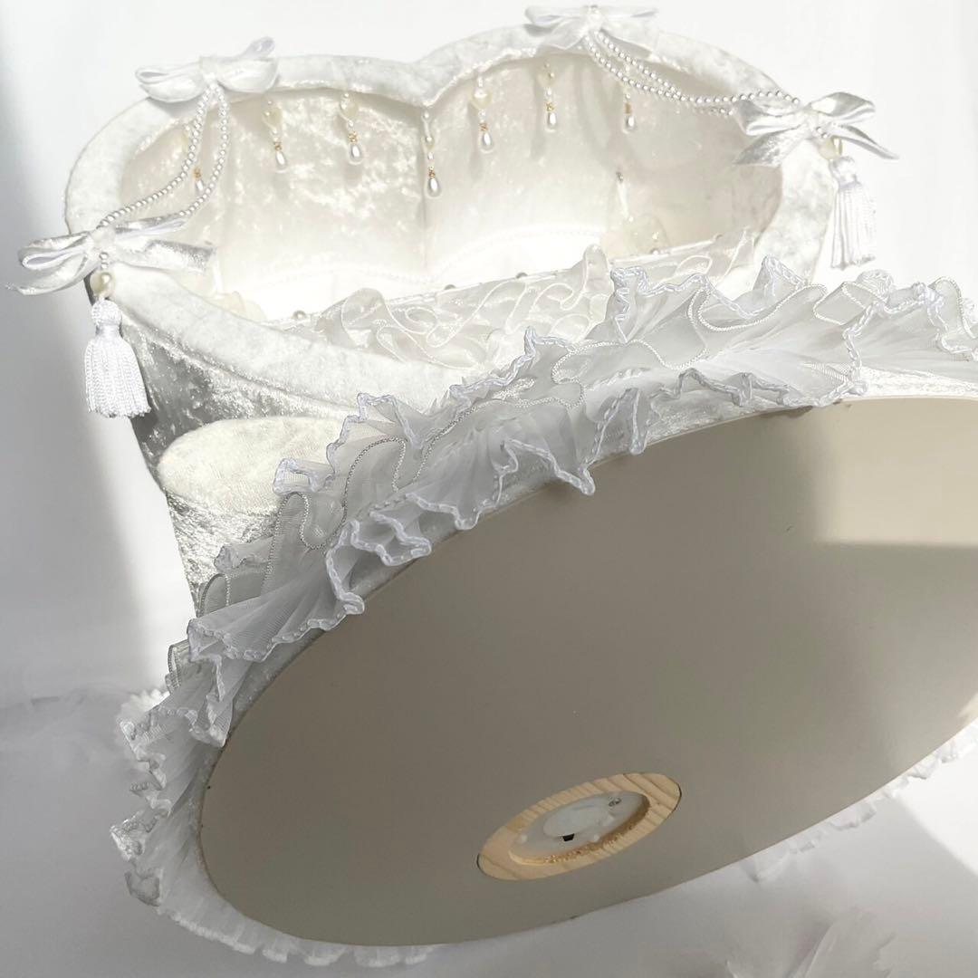 祝福を結ぶ純白リボン雛