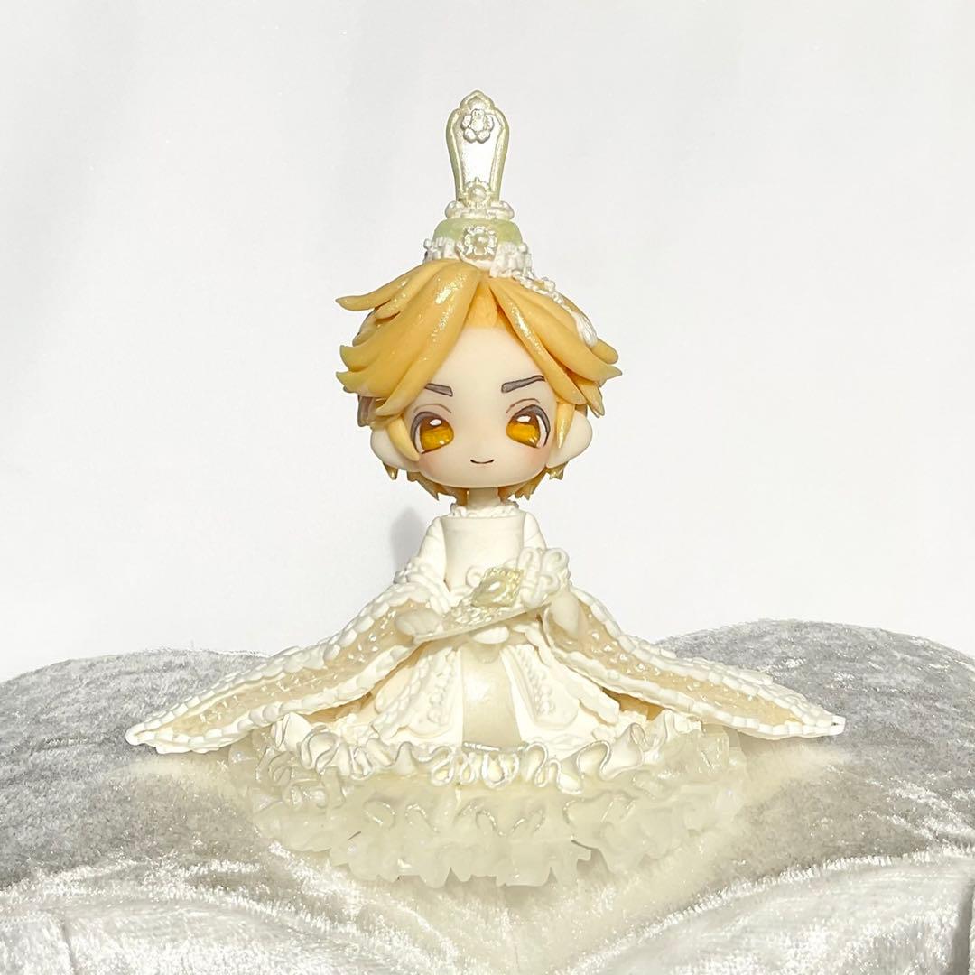 祝福を結ぶ純白リボン雛