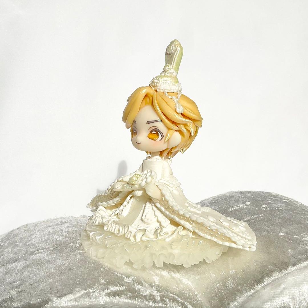 祝福を結ぶ純白リボン雛