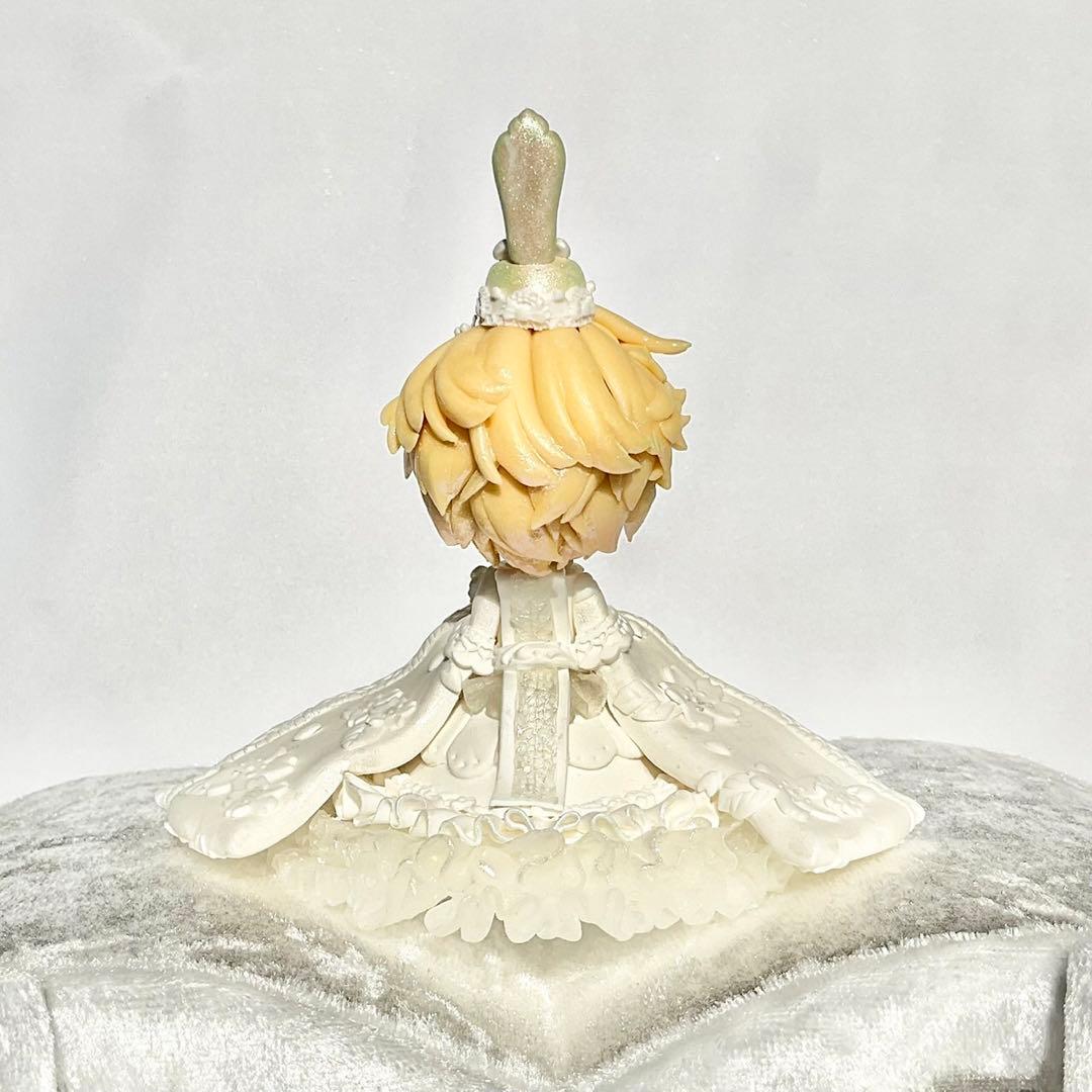 祝福を結ぶ純白リボン雛