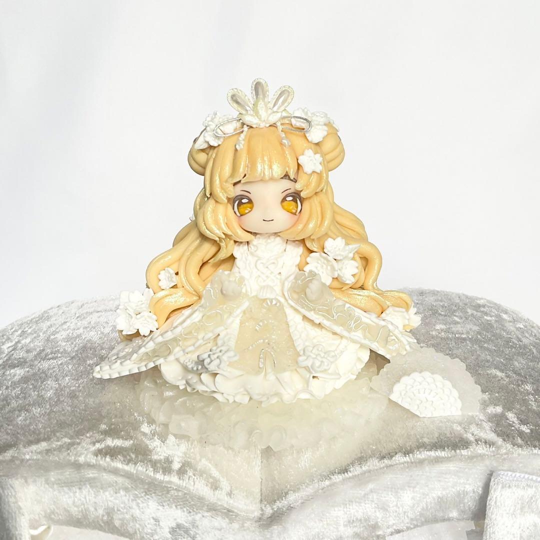 祝福を結ぶ純白リボン雛