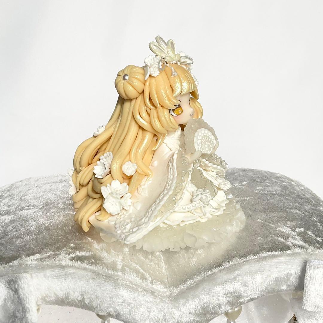 祝福を結ぶ純白リボン雛