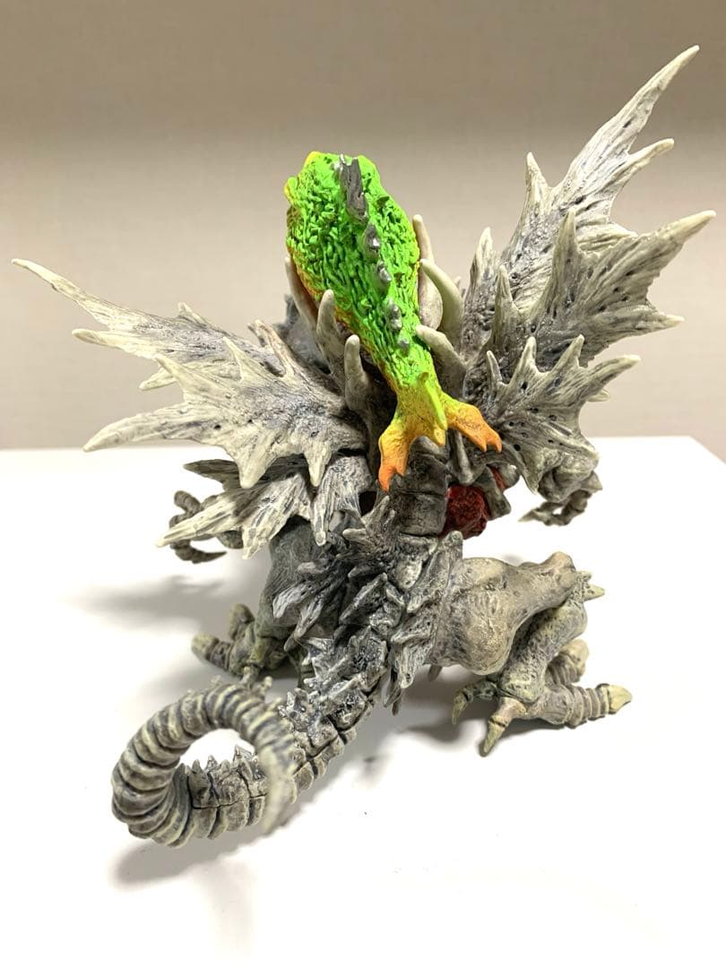 ゴジラ　デフォリアル　スカルグレイモン　G 侵食モード　フィギュア