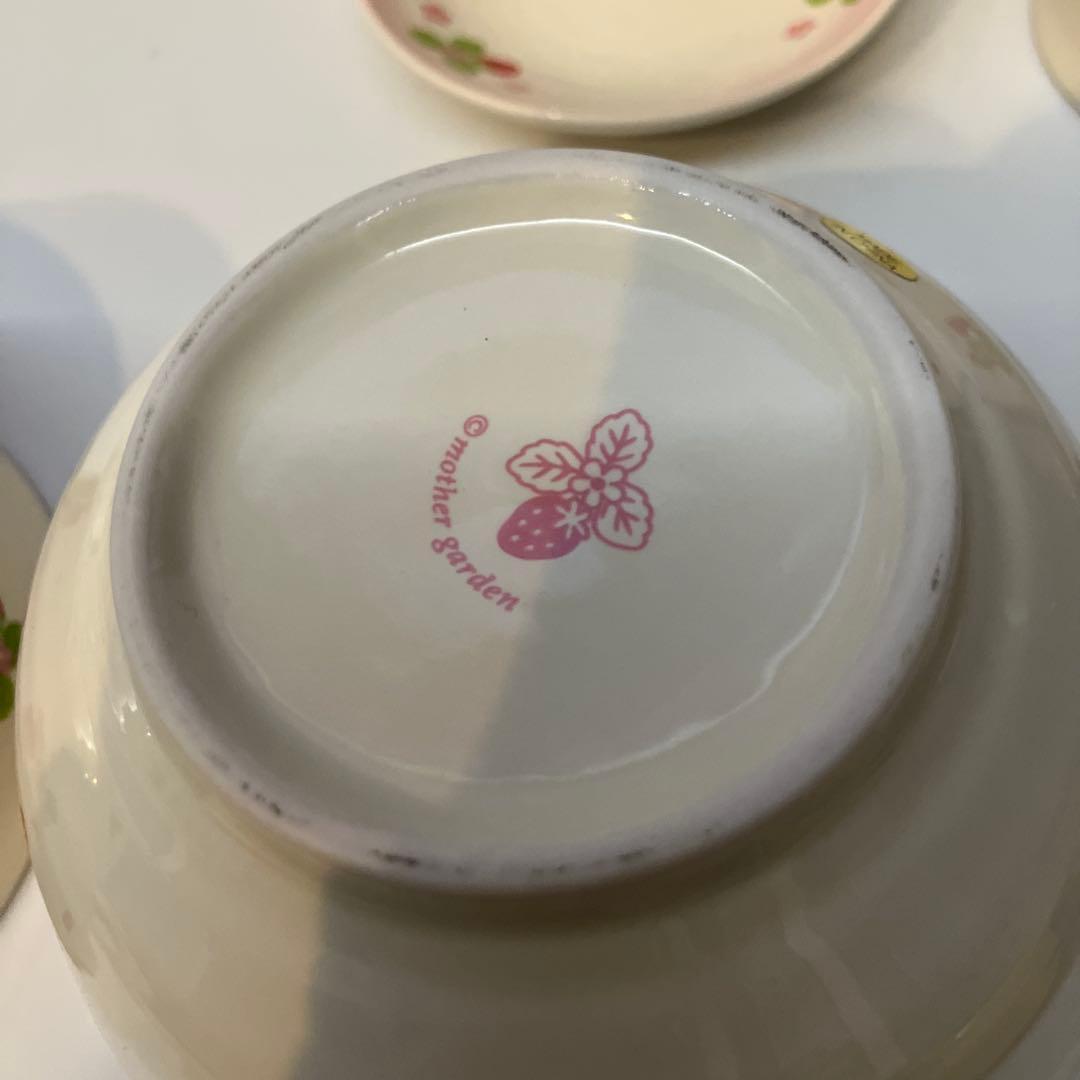 未使用　マザーガーデン 陶器　食器9点セット いちご柄