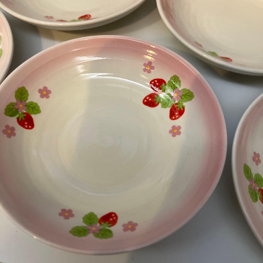 未使用　マザーガーデン 陶器　食器9点セット いちご柄