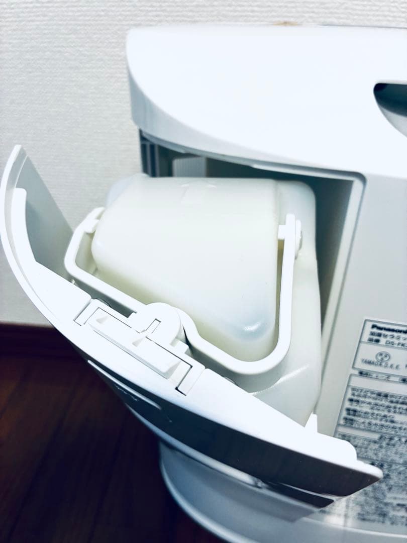 2021年製 パナソニック 加湿セラミックファンヒーター DS-FKX1205