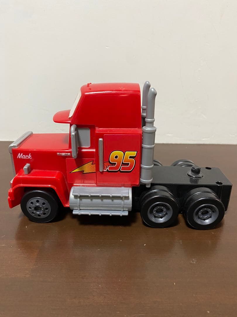 トミカカーズ　たくさんのせよう！大きなマック＆大きなマックウィーン　中古品