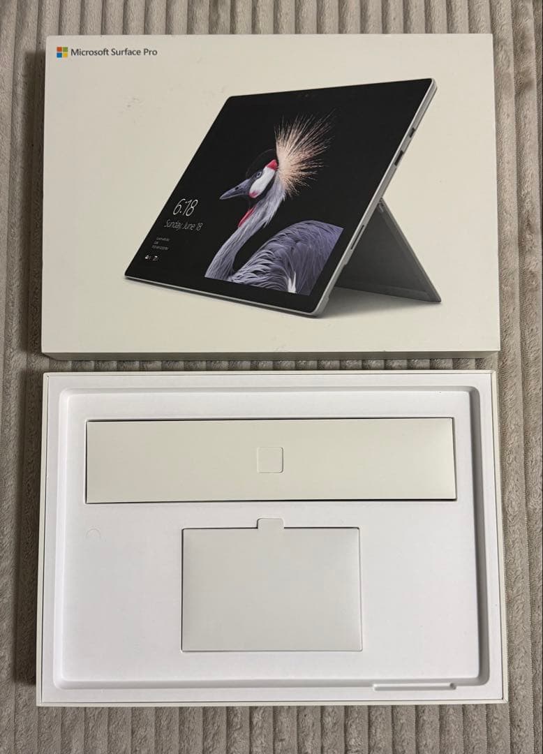 【付属品箱あり】Surface Pro 5 / i5 / 4GB / 128GB