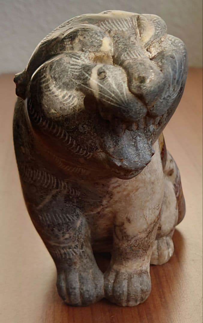 獅子の石彫刻 約15cm