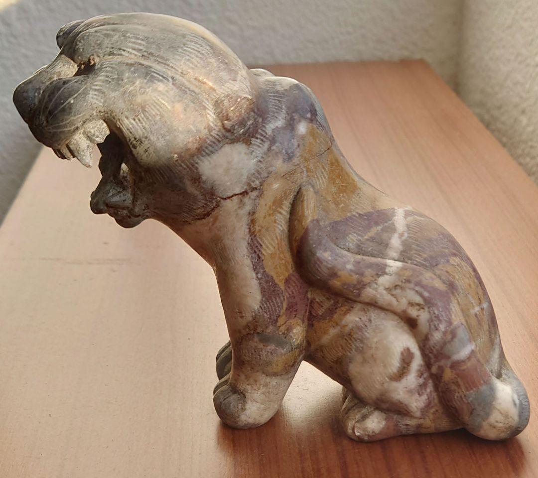 獅子の石彫刻 約15cm