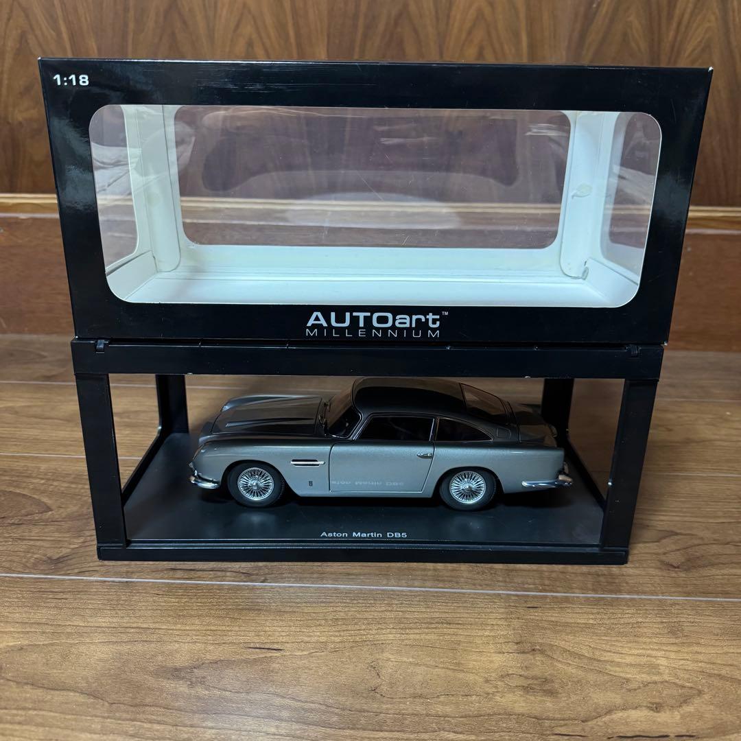 絶版 オートアート 1/18 アストンマーチン DB5