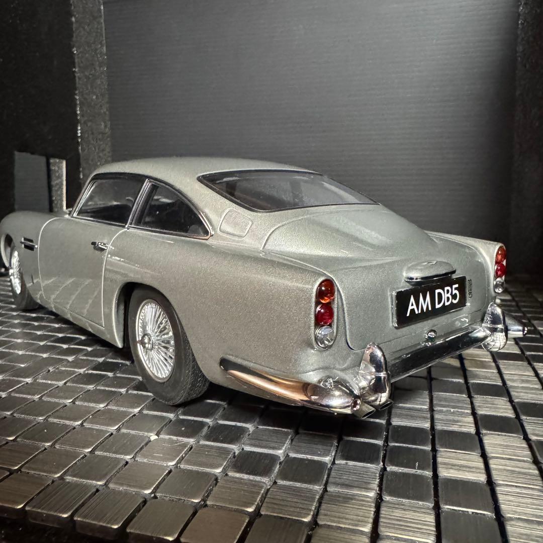 絶版 オートアート 1/18 アストンマーチン DB5