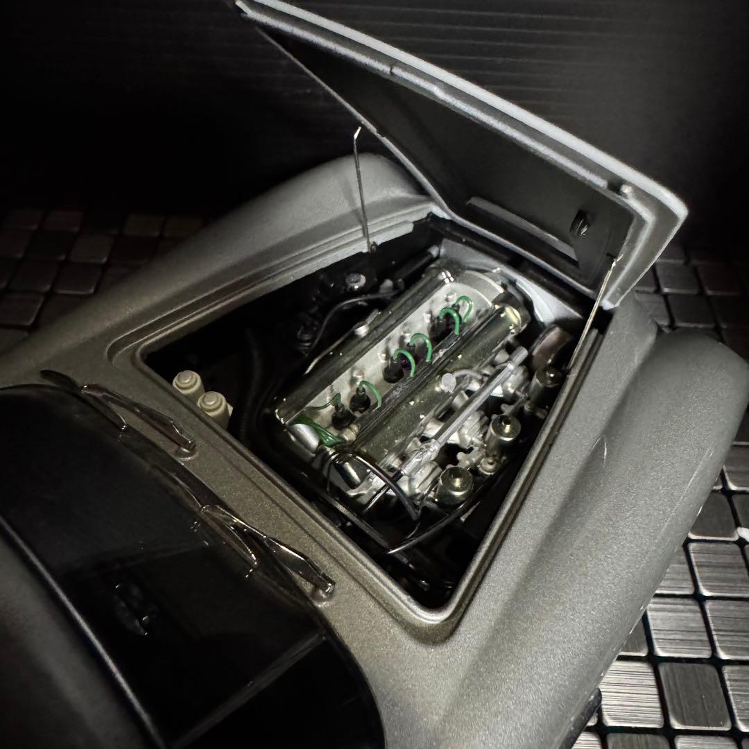 絶版 オートアート 1/18 アストンマーチン DB5