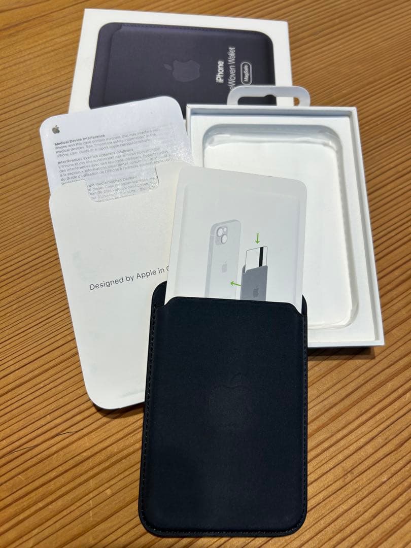 Apple純正 MagSafe対応 ファインウーブンウォレット　ブラック