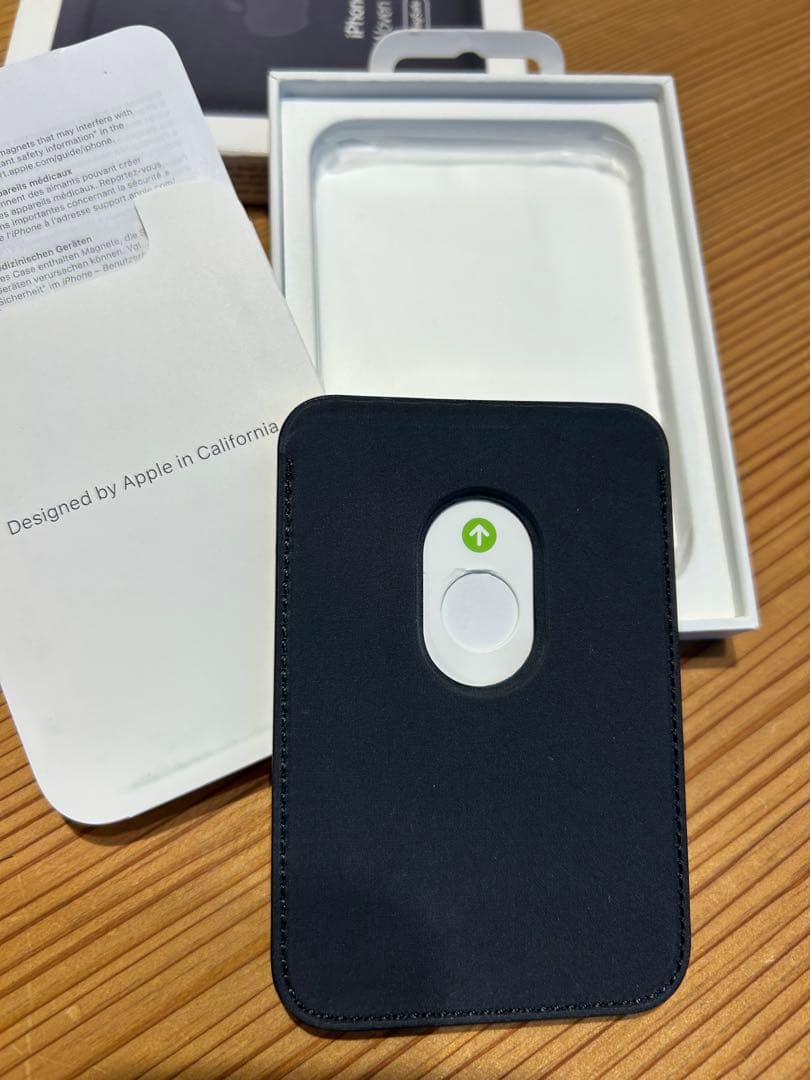 Apple純正 MagSafe対応 ファインウーブンウォレット　ブラック