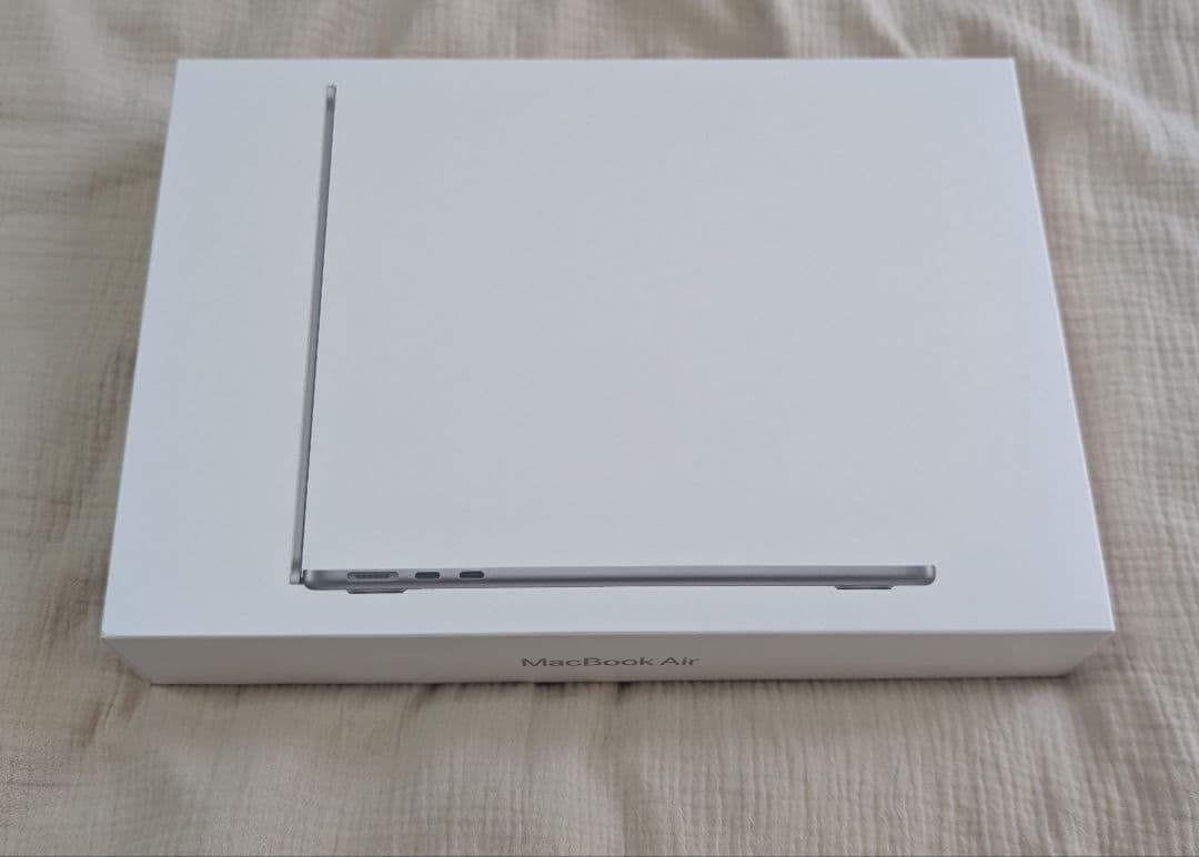 Apple MacBook Air M2 256GB 13インチ スペースグレイ
