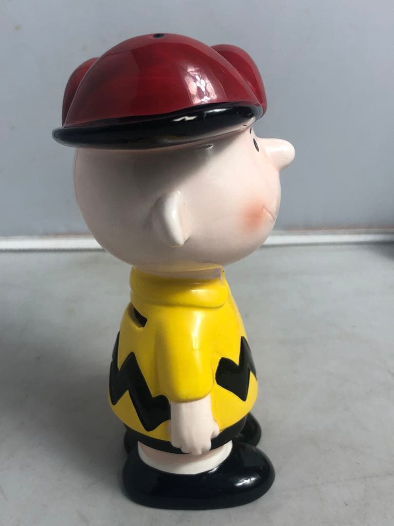 Snoopyスヌーピールーシー　チャーリーブラウン 貯金箱陶器製インテリアレトロ