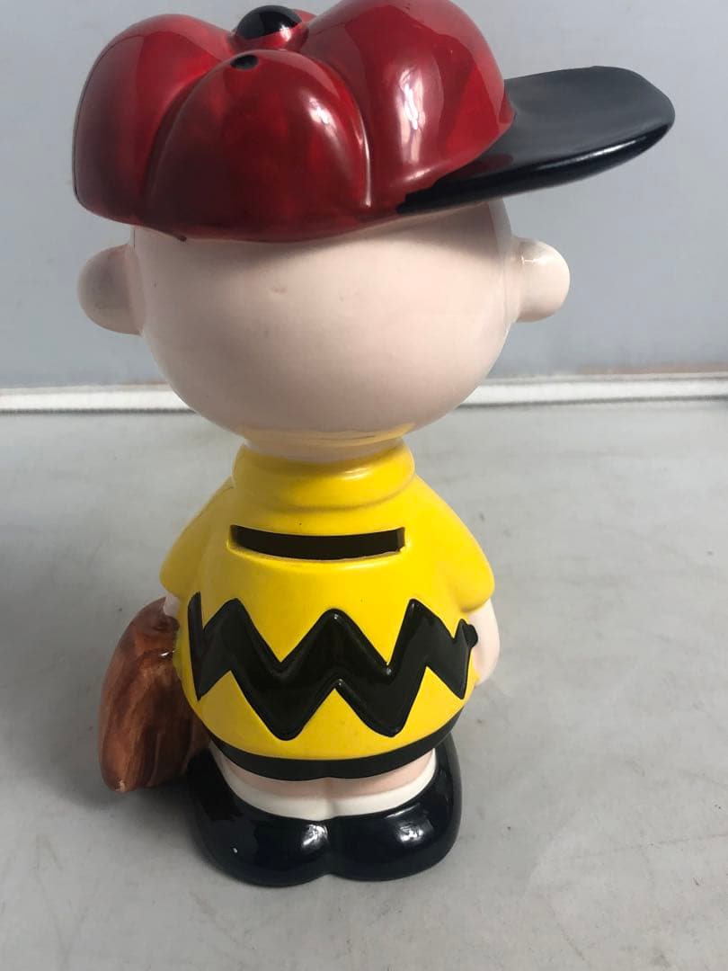 Snoopyスヌーピールーシー　チャーリーブラウン 貯金箱陶器製インテリアレトロ