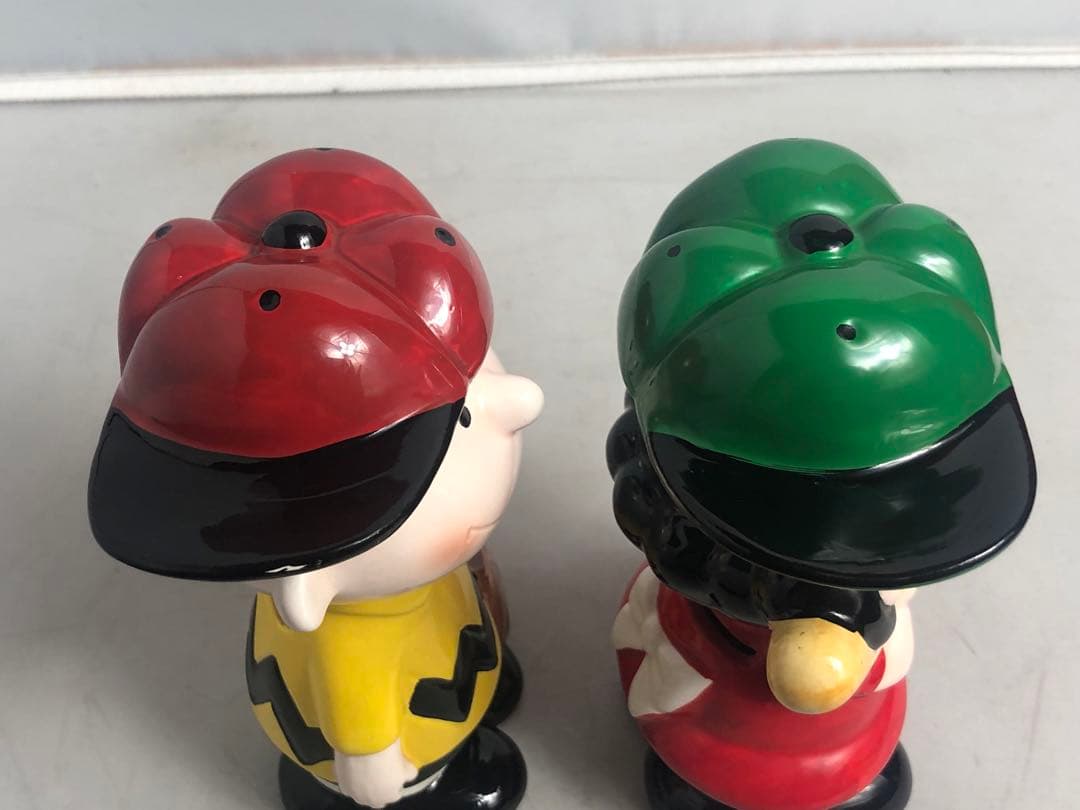 Snoopyスヌーピールーシー　チャーリーブラウン 貯金箱陶器製インテリアレトロ