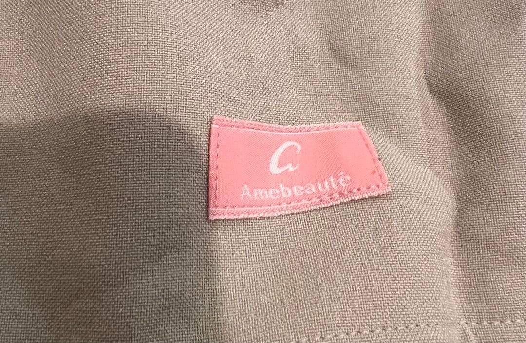 アームボーテ　エレガントベージュ＆ブラックローブエプロン Mサイズ