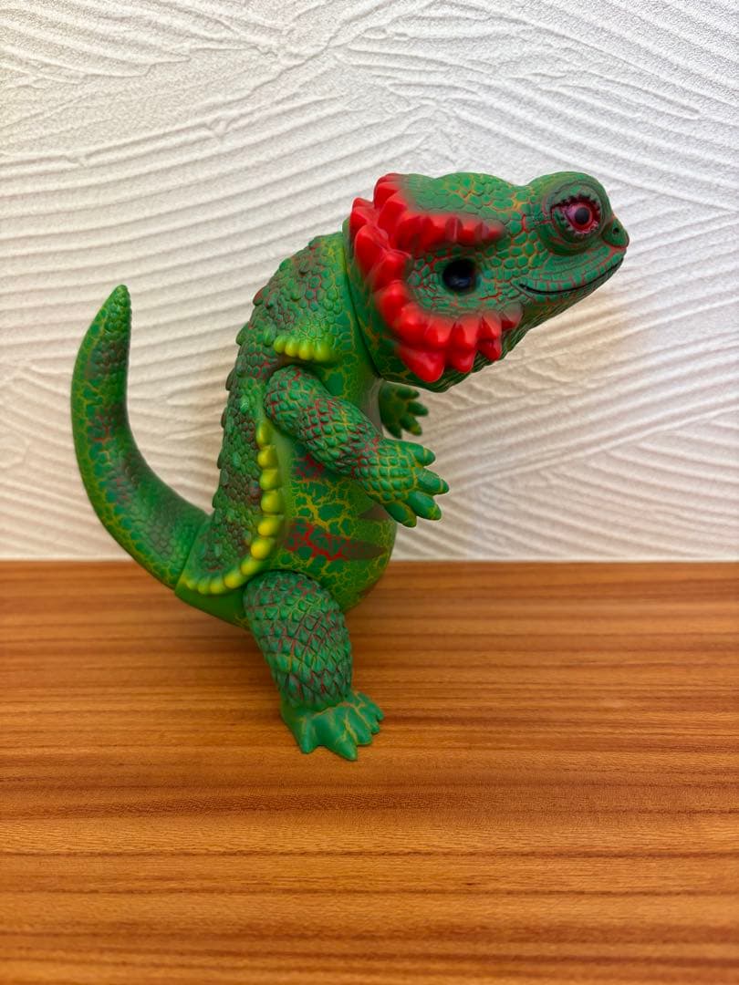 フトアゴン グリーンカメレオン FUTOAGON ペインターネット ソフビ