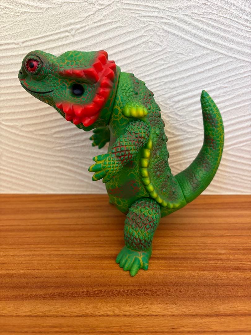 フトアゴン グリーンカメレオン FUTOAGON ペインターネット ソフビ