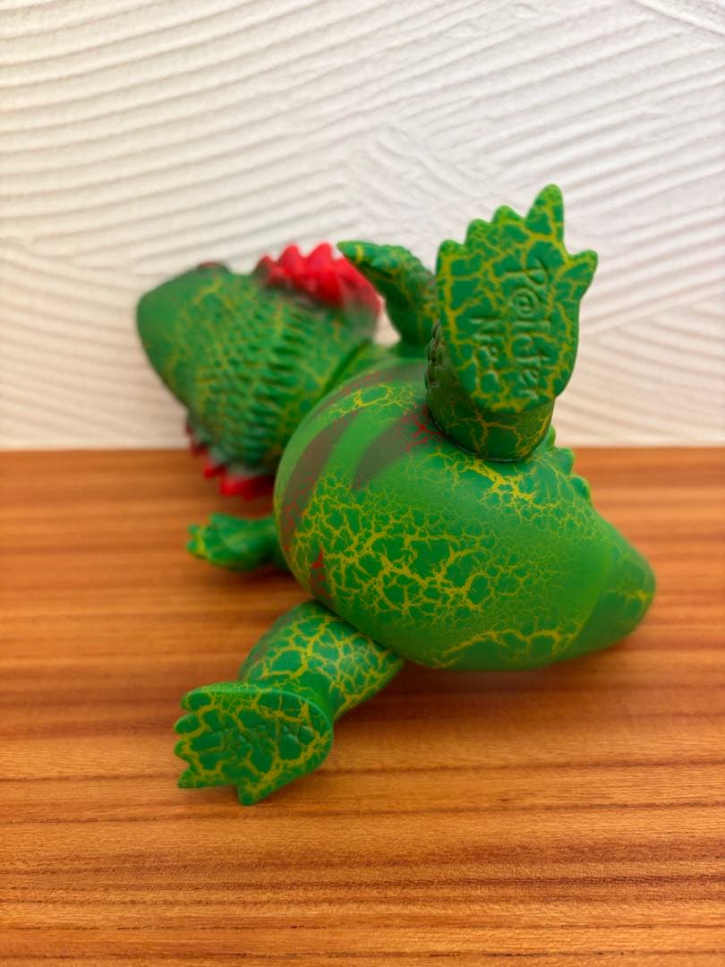フトアゴン グリーンカメレオン FUTOAGON ペインターネット ソフビ